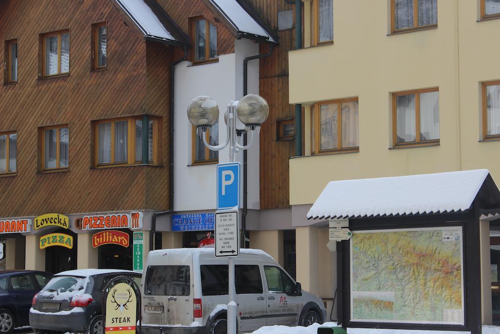 Horni Namesti โรกีนีซ นัด ยีเซอโร ภายนอก รูปภาพ